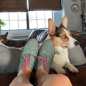 Boden mint green and pink leather lace up Oxfords. Size 39-fits like US size 8.5
